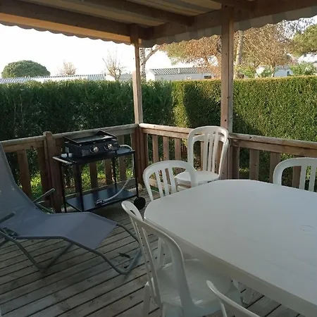 Campsite Mobil Les Charmettes**** *