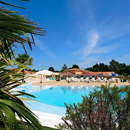 Mobil Les Charmettes**** Campsite Les Mathes